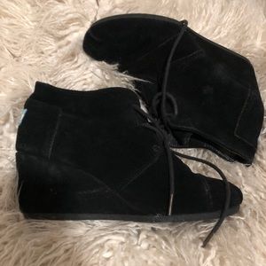 Toms wedge booties!